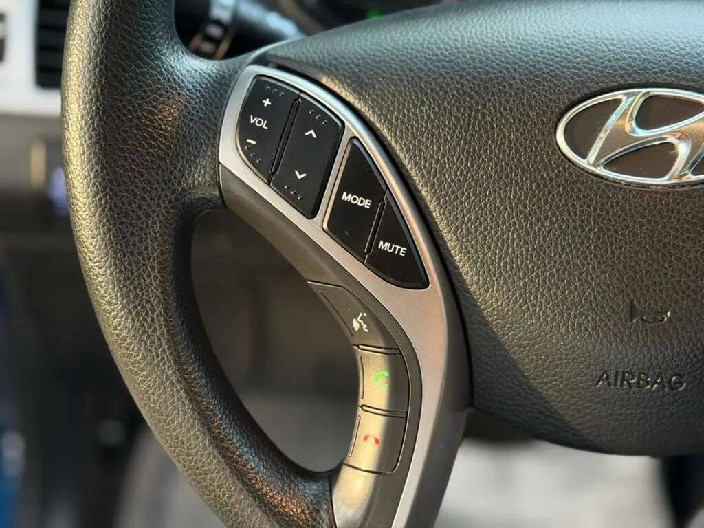 Used 2016 Hyundai Elantra GT image 9