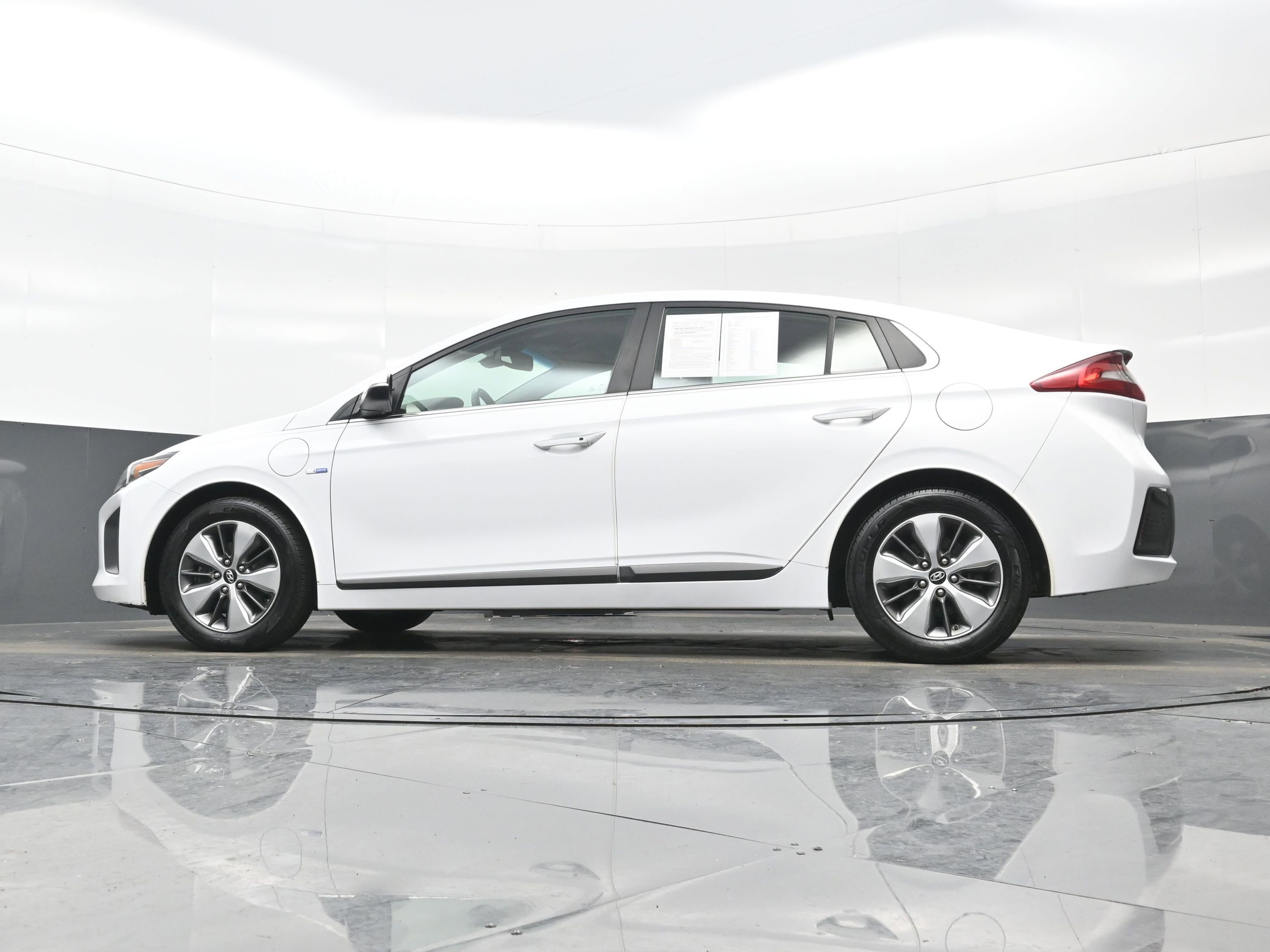 Used 2018 Hyundai Ioniq Limited w/ Ultimate Package 02 image 28