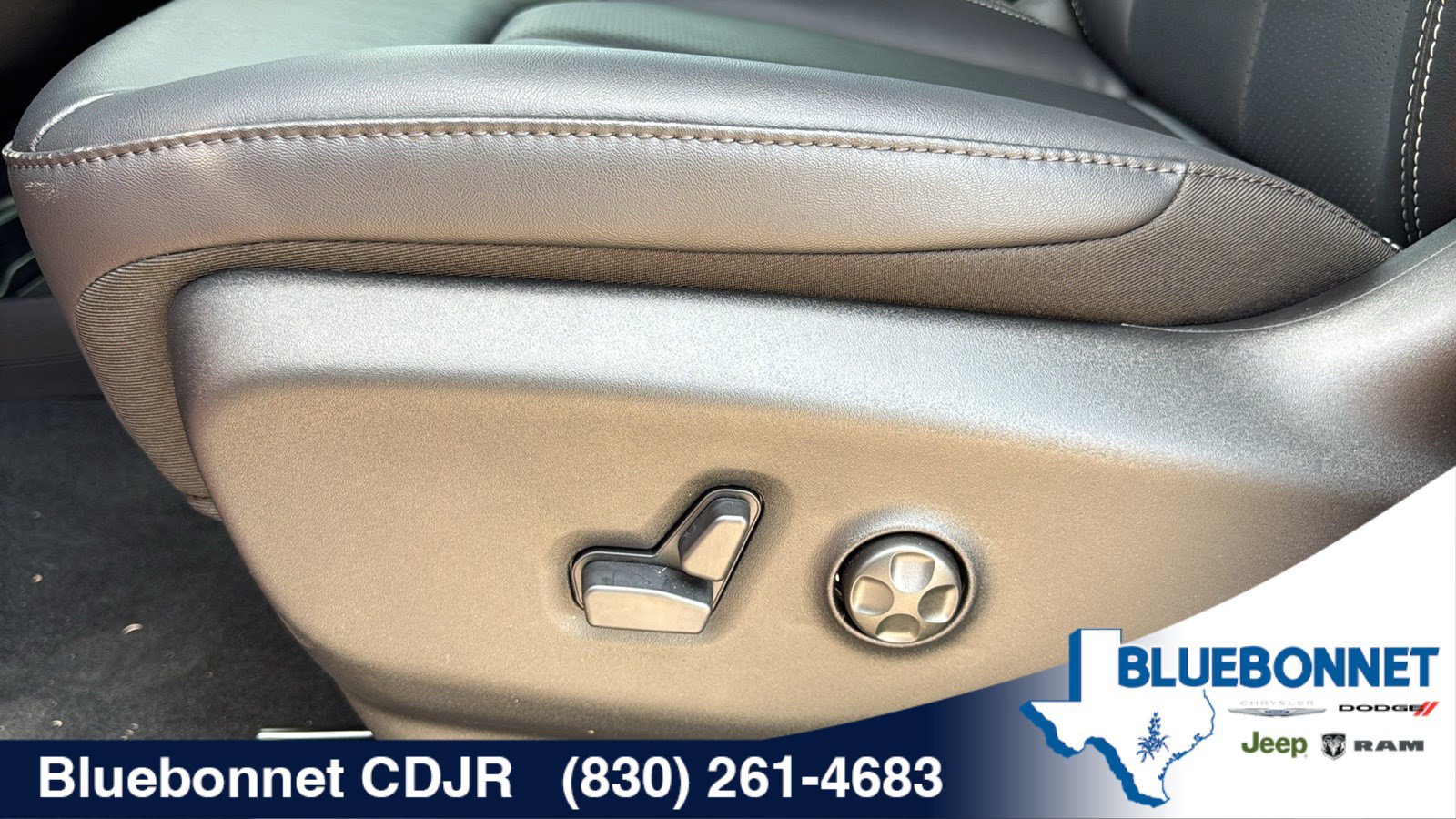 New 2026 Chrysler Voyager LX FWD image 11