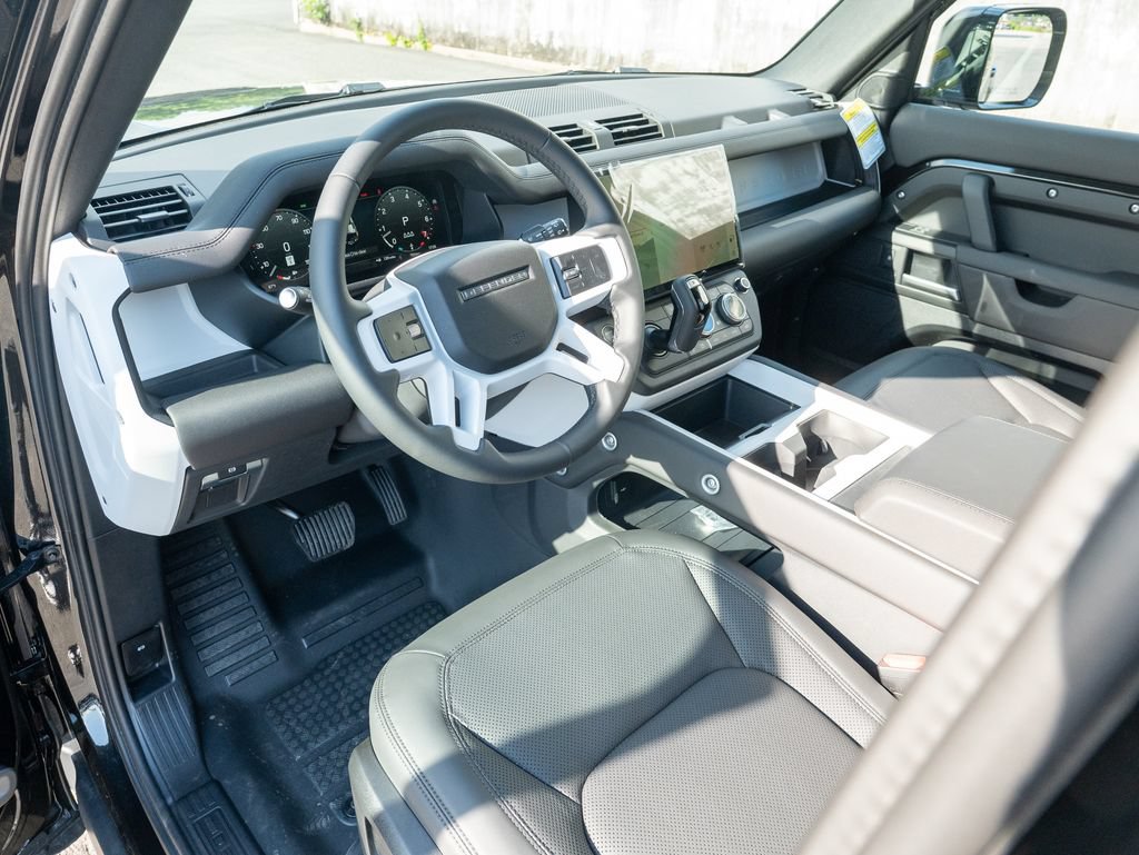 New 2026 Land Rover Defender 110 X-Dynamic SE AWD/4WD image 11