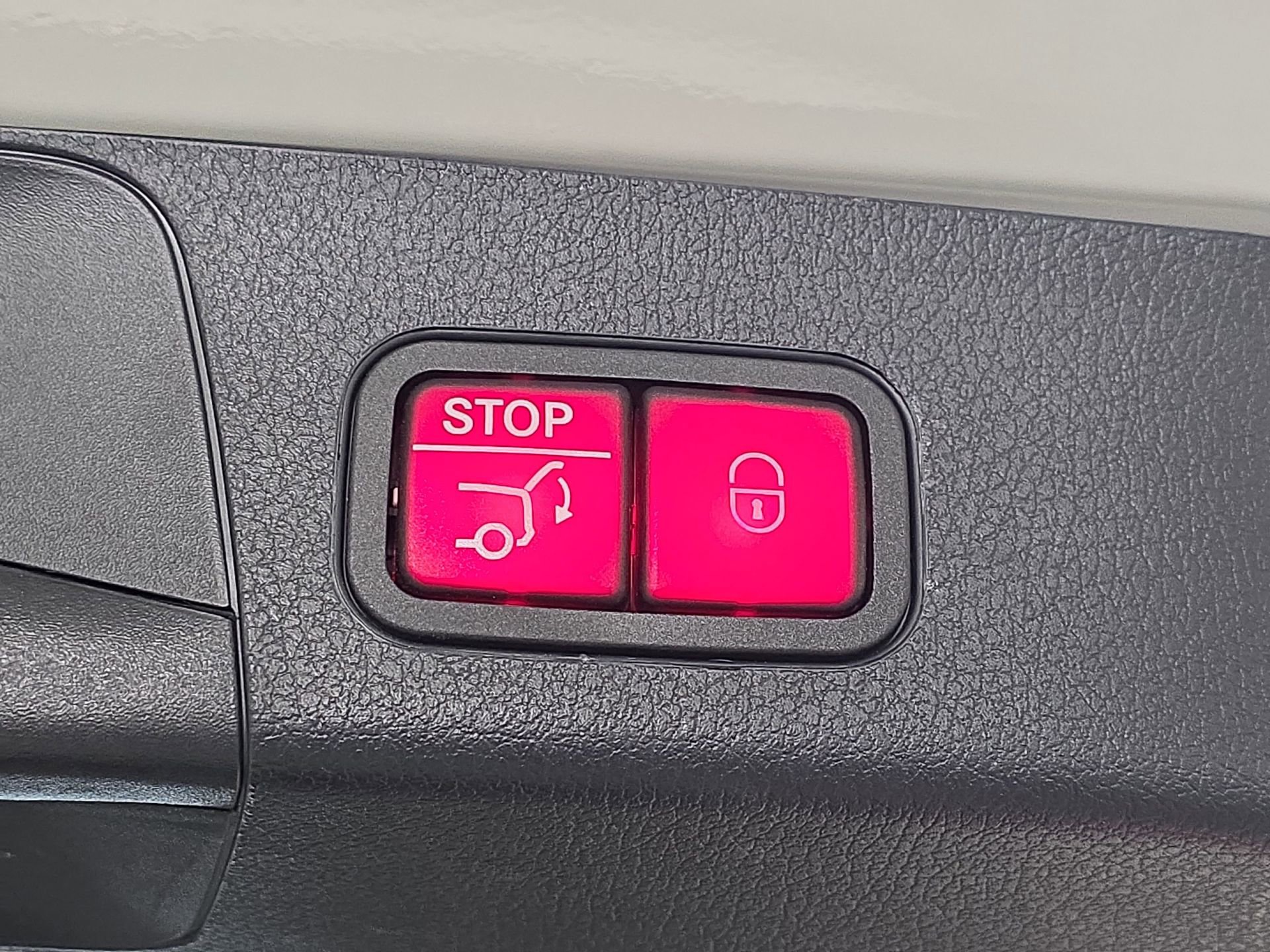 Certified 2023 Mercedes-Benz GLB 250 GLB 250 image 13