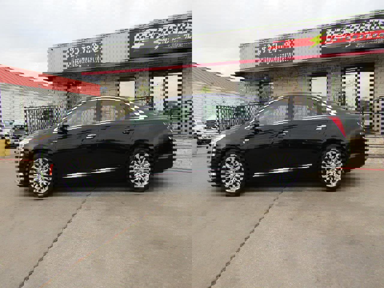 Used 2019 Cadillac XTS Luxury image 2