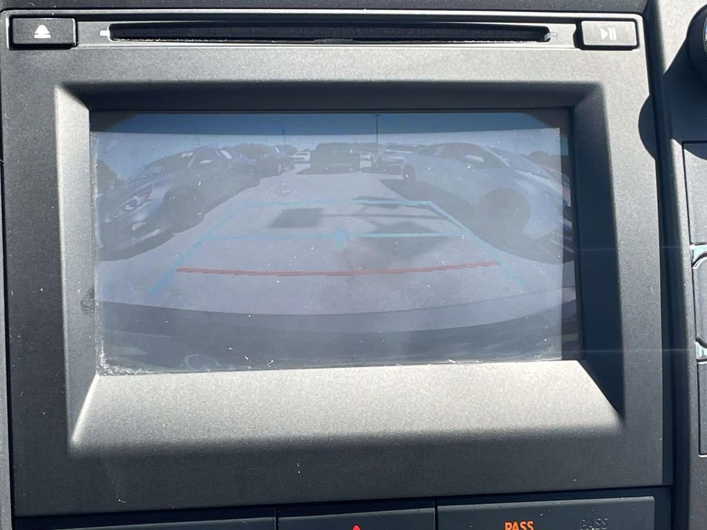 Used 2017 Toyota Camry LE FWD image 17