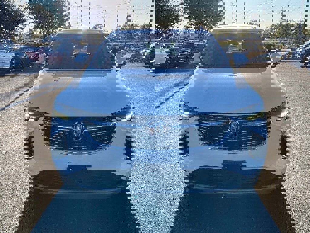 Used 2023 Buick Envision Essence video 2