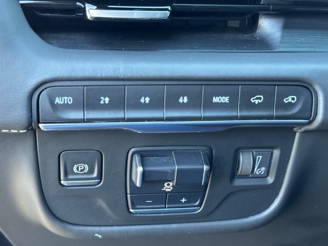 Certified 2022 Cadillac Escalade Sport Platinum w/ Heavy-Duty Trailer Package AWD/4WD image 31