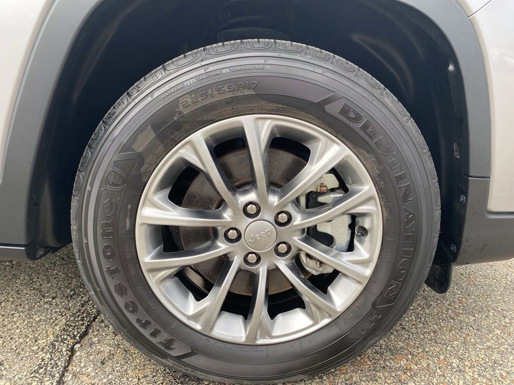 Used 2021 Jeep Cherokee Latitude Lux image 9