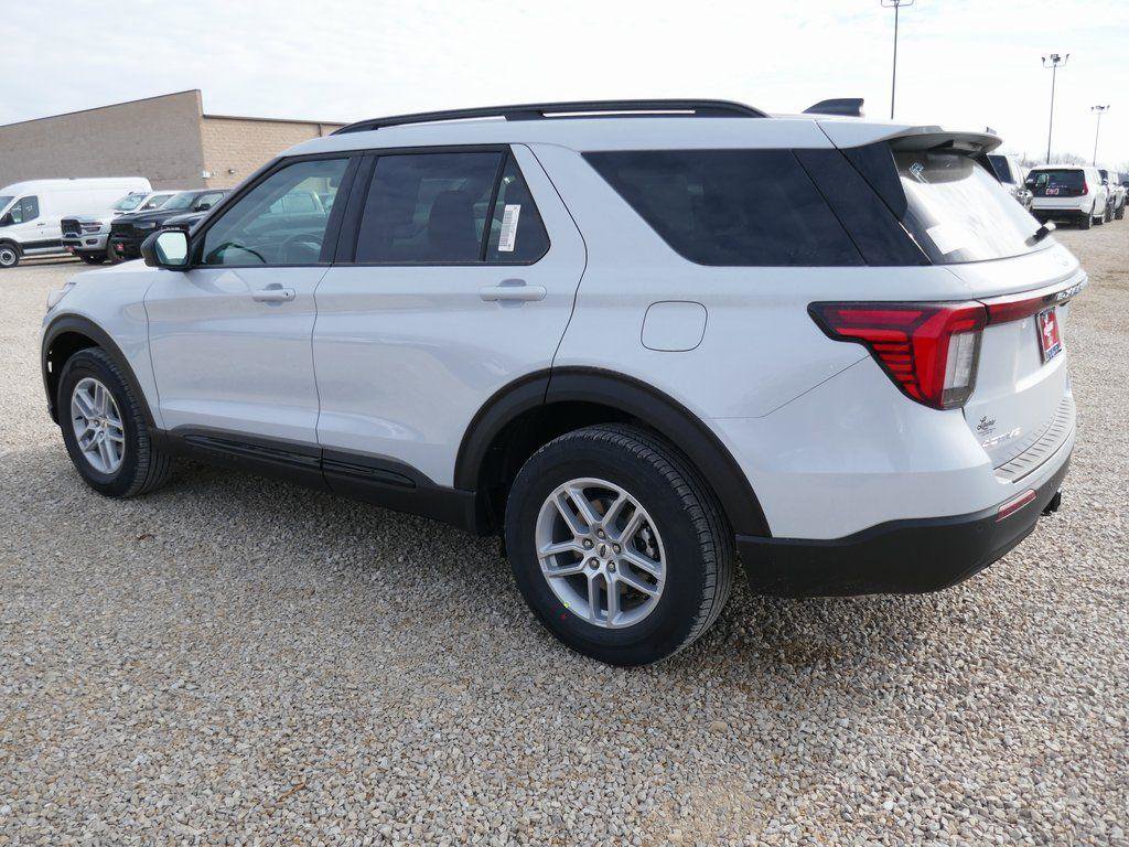 New 2026 Ford Explorer Active image 7