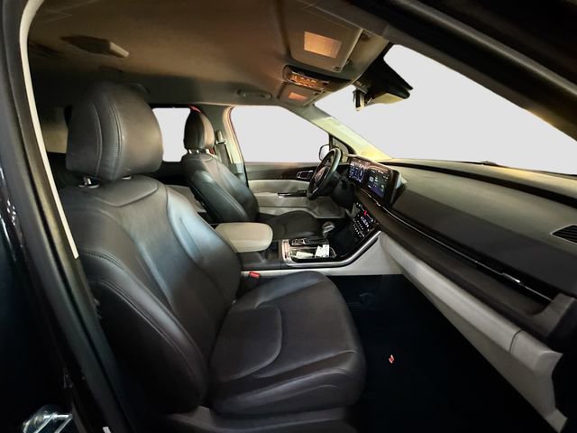 Used 2024 Kia Carnival SX image 30