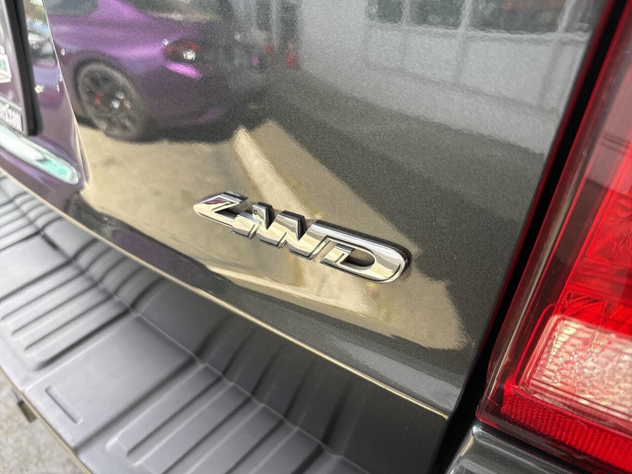 Used 2009 Ford Escape Limited AWD/4WD image 9