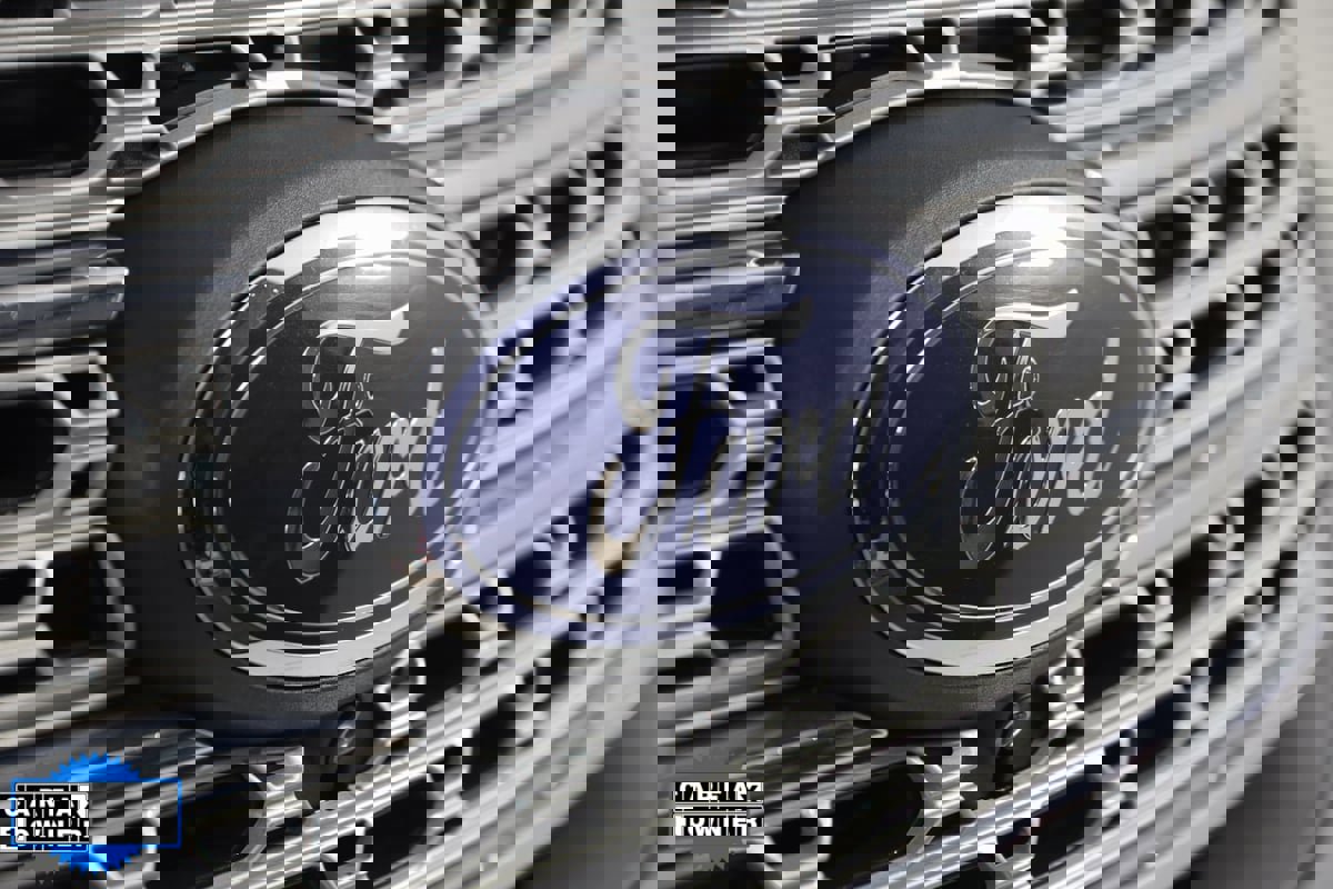 Used 2022 Ford Explorer Limited w/ Hybrid Equipment Group 310A image 19