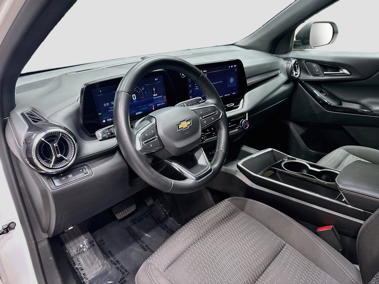 Used 2025 Chevrolet Equinox LT FWD image 10