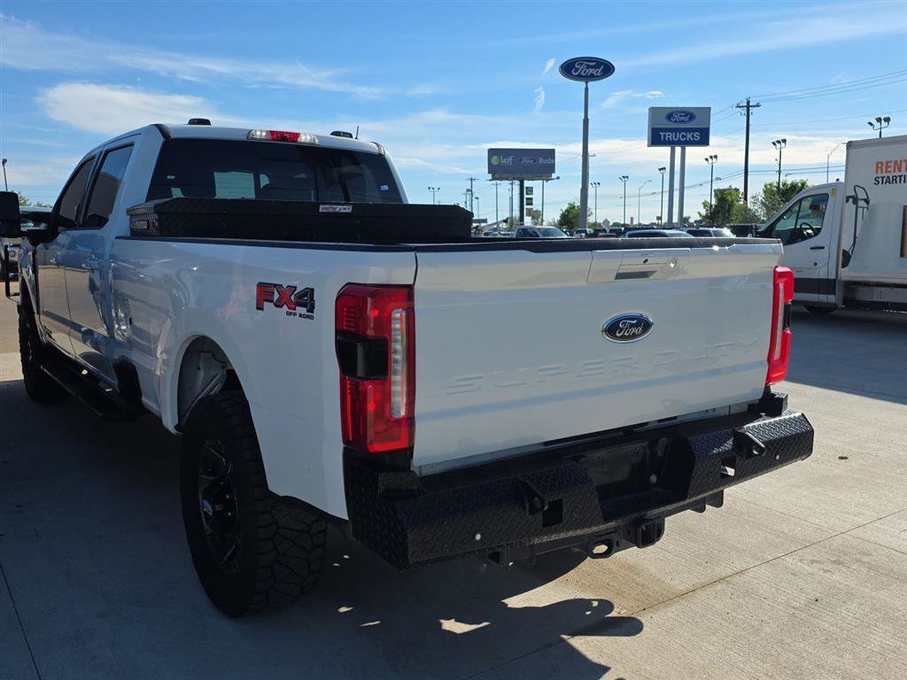 Used 2023 Ford F350 Lariat w/ Lariat Ultimate Package image 3