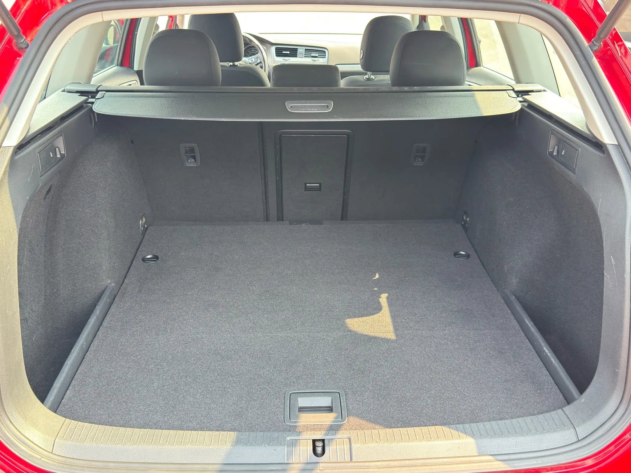 Used 2016 Volkswagen Golf S image 15