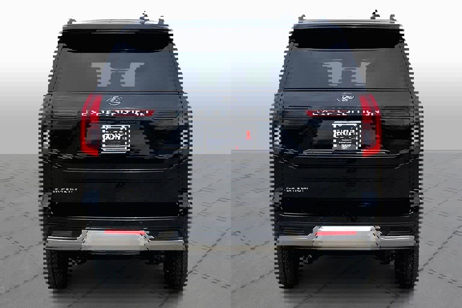 Used 2025 Ford Expedition Platinum image 5