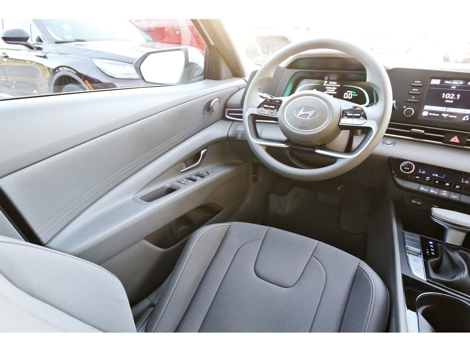 Certified 2025 Hyundai Elantra Blue image 10