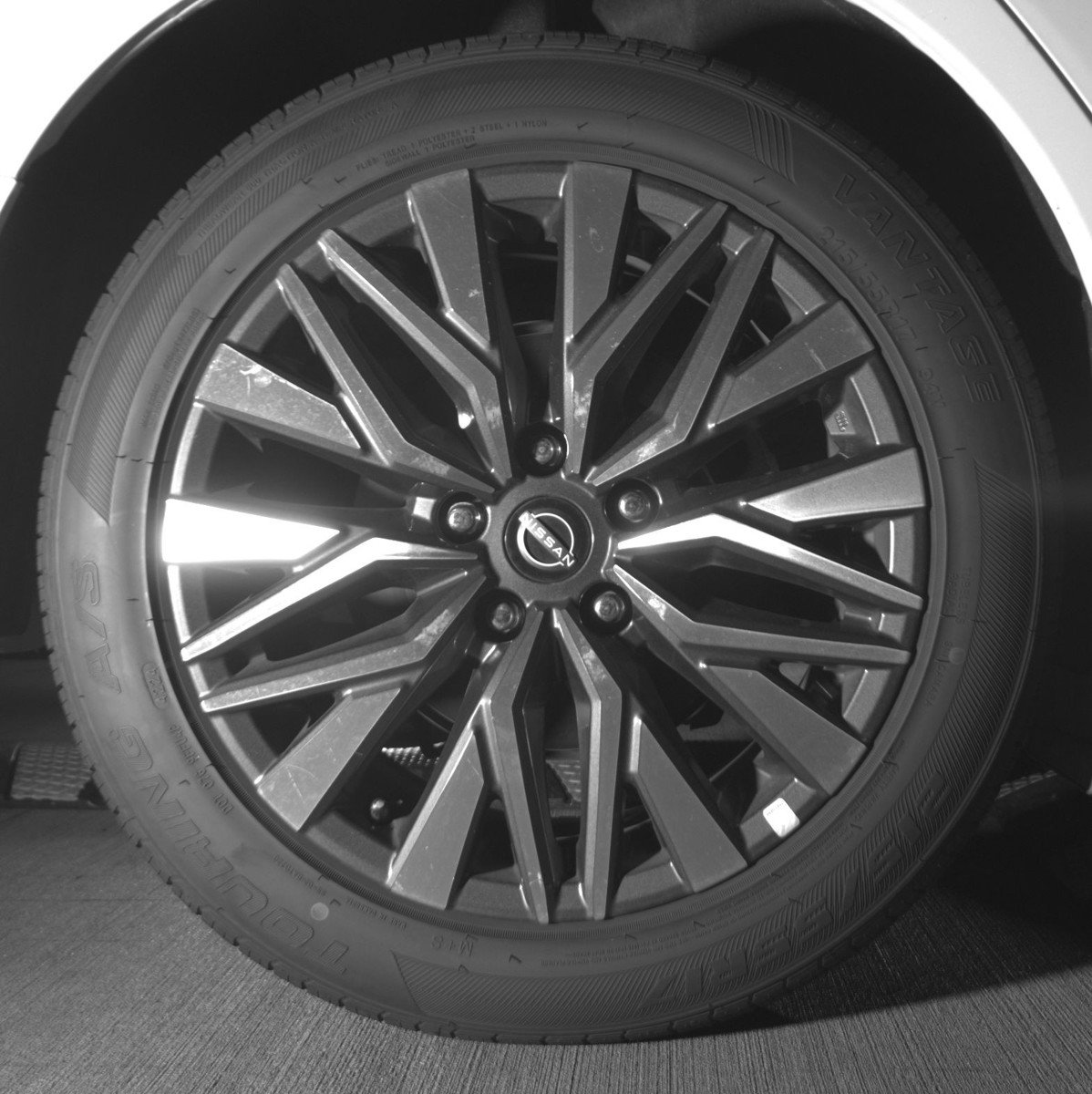 Used 2025 Nissan Altima 2.5 SV image 15