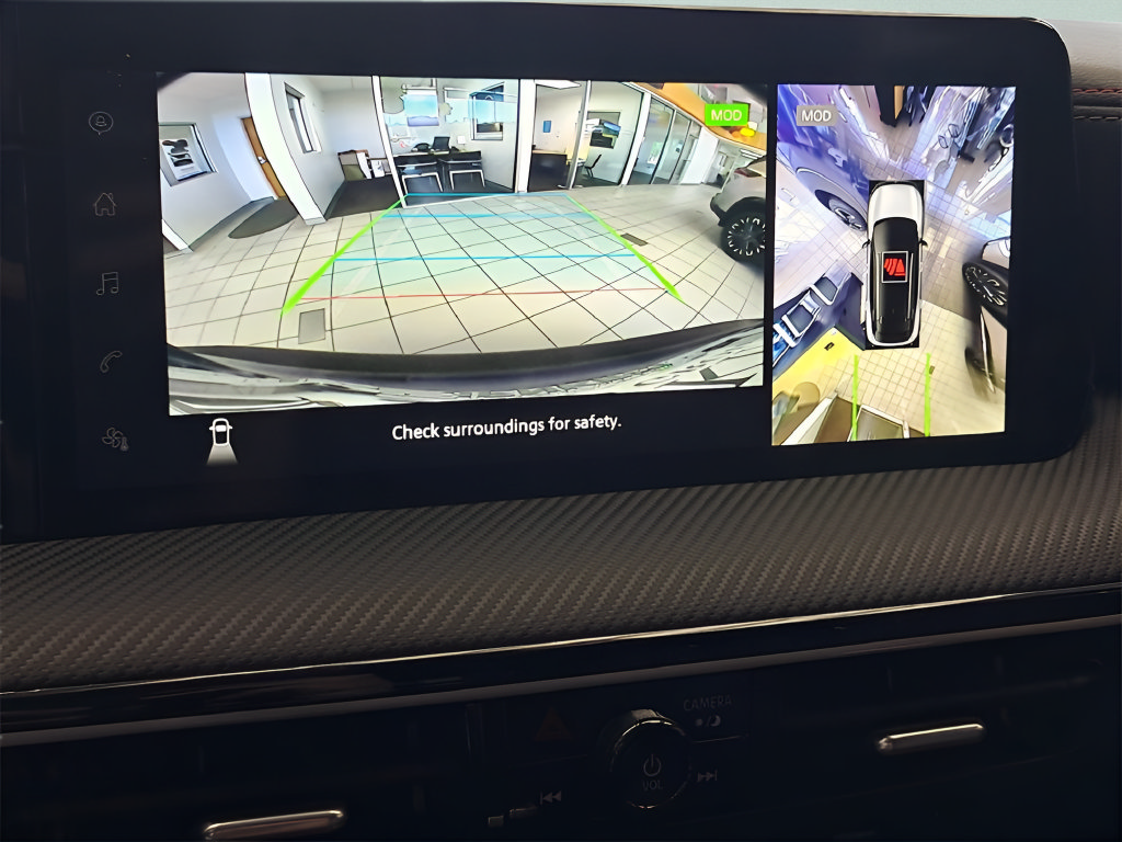 Certified 2025 Nissan Kicks SR FWD image 23