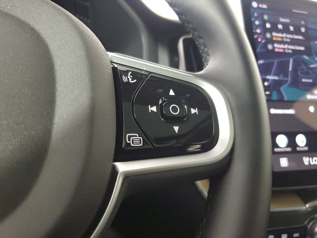 Certified 2026 Volvo XC60 B5 Core AWD/4WD image 28