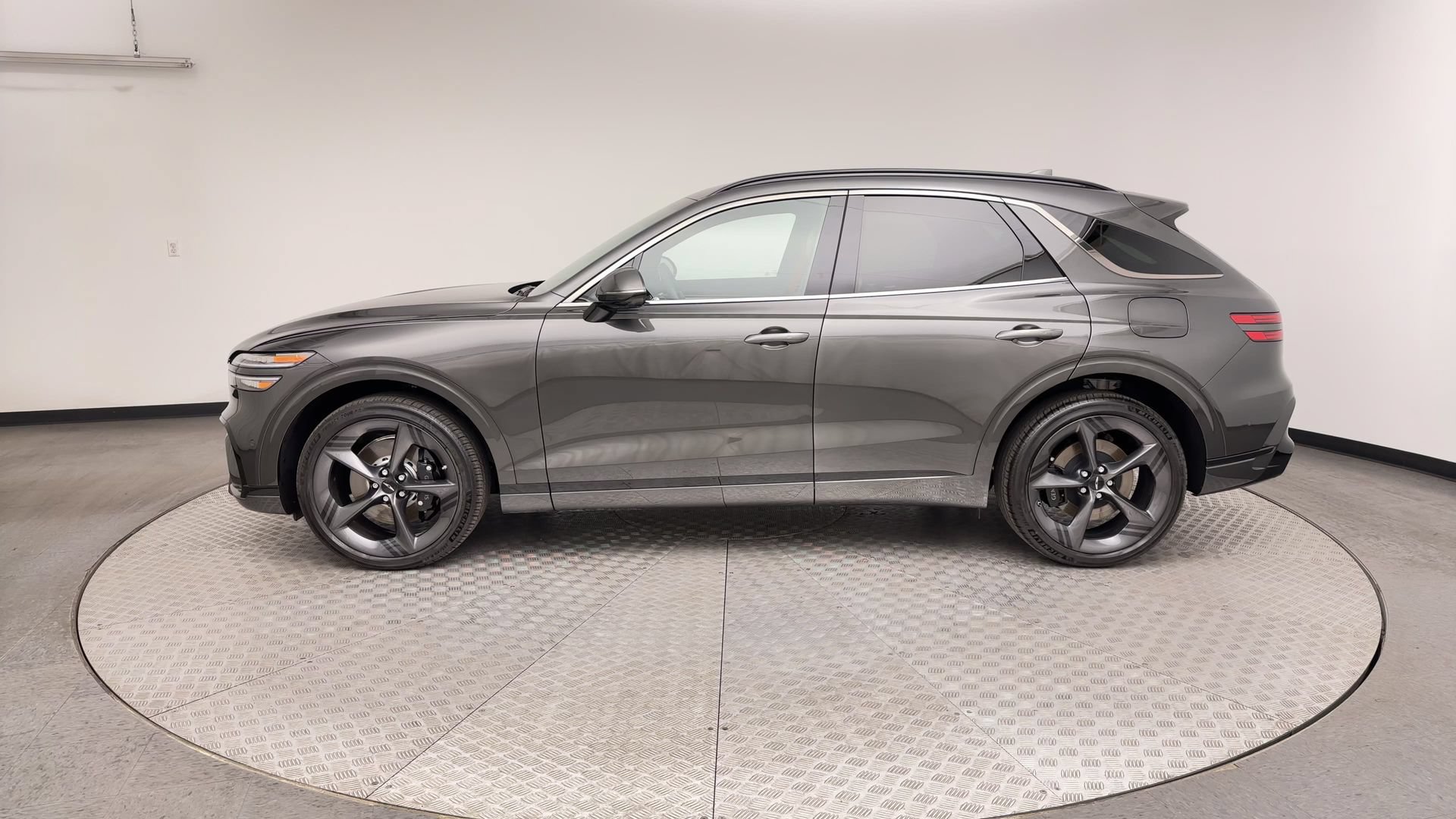 Certified 2026 Genesis GV70 3.5T Sport Prestige AWD/4WD image 5