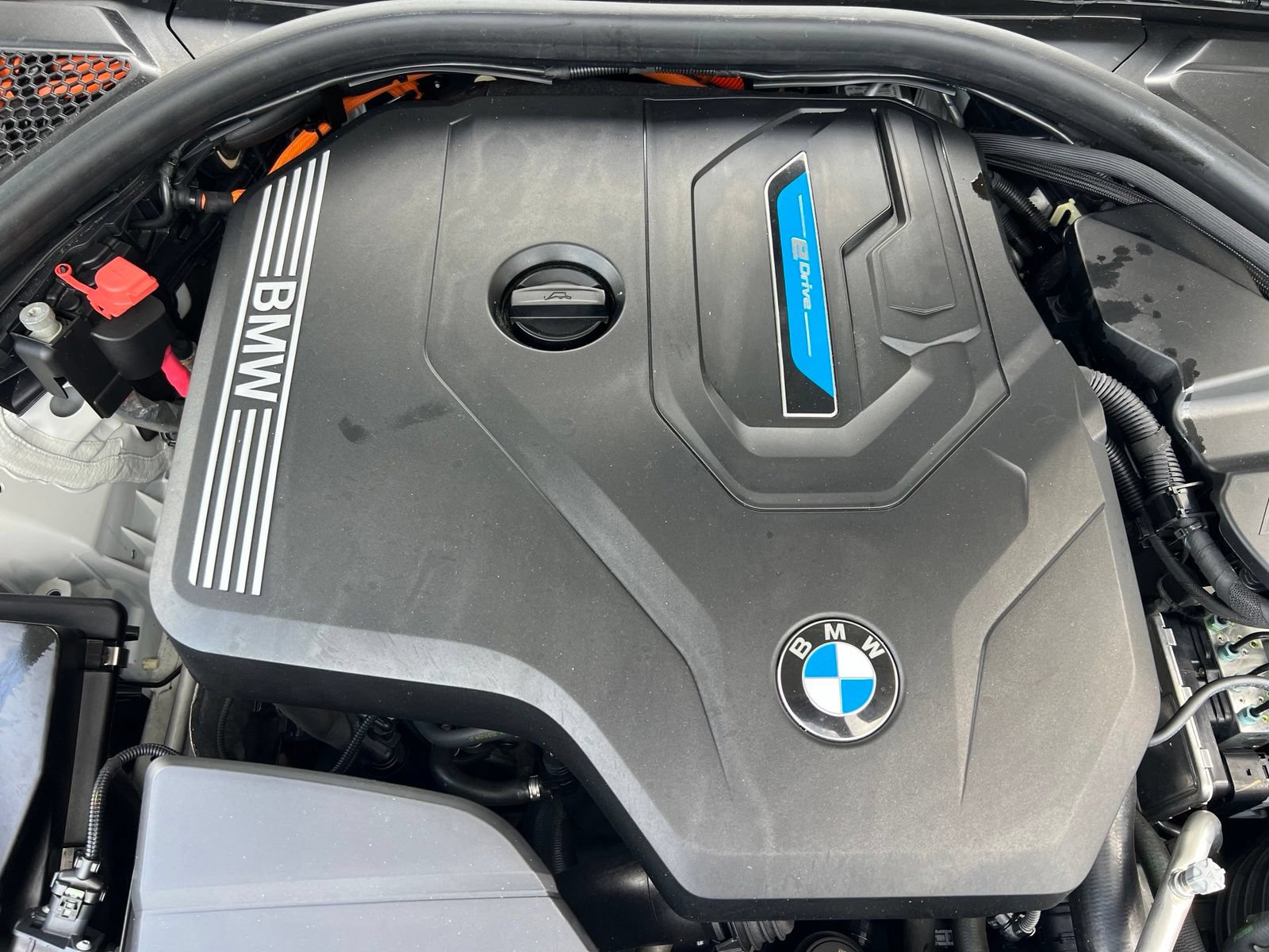 Used 2022 BMW 330e xDrive w/ Driving Assistance Package AWD/4WD image 20