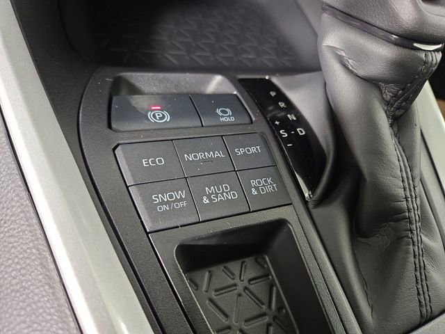 New 2025 Toyota RAV4 XLE image 27