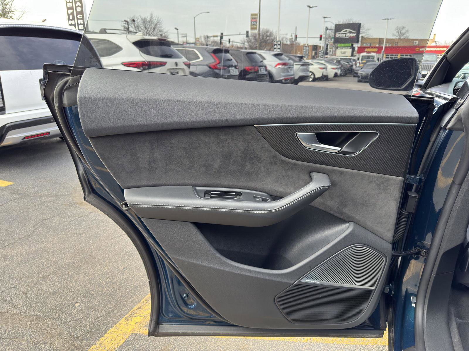 Used 2021 Audi RS Q8 w/ Black Optic Package image 40