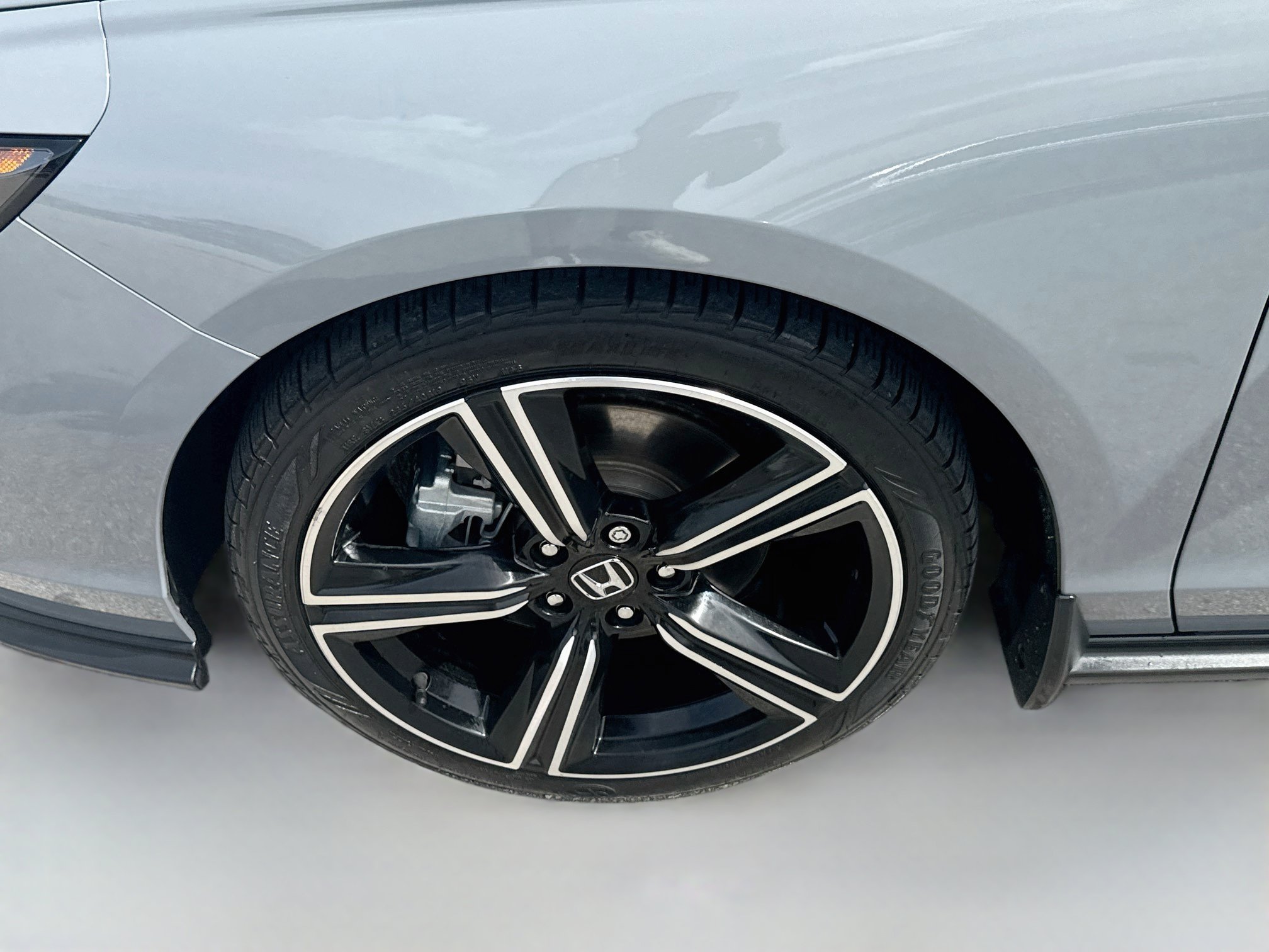 Used 2025 Honda Accord Sport image 33