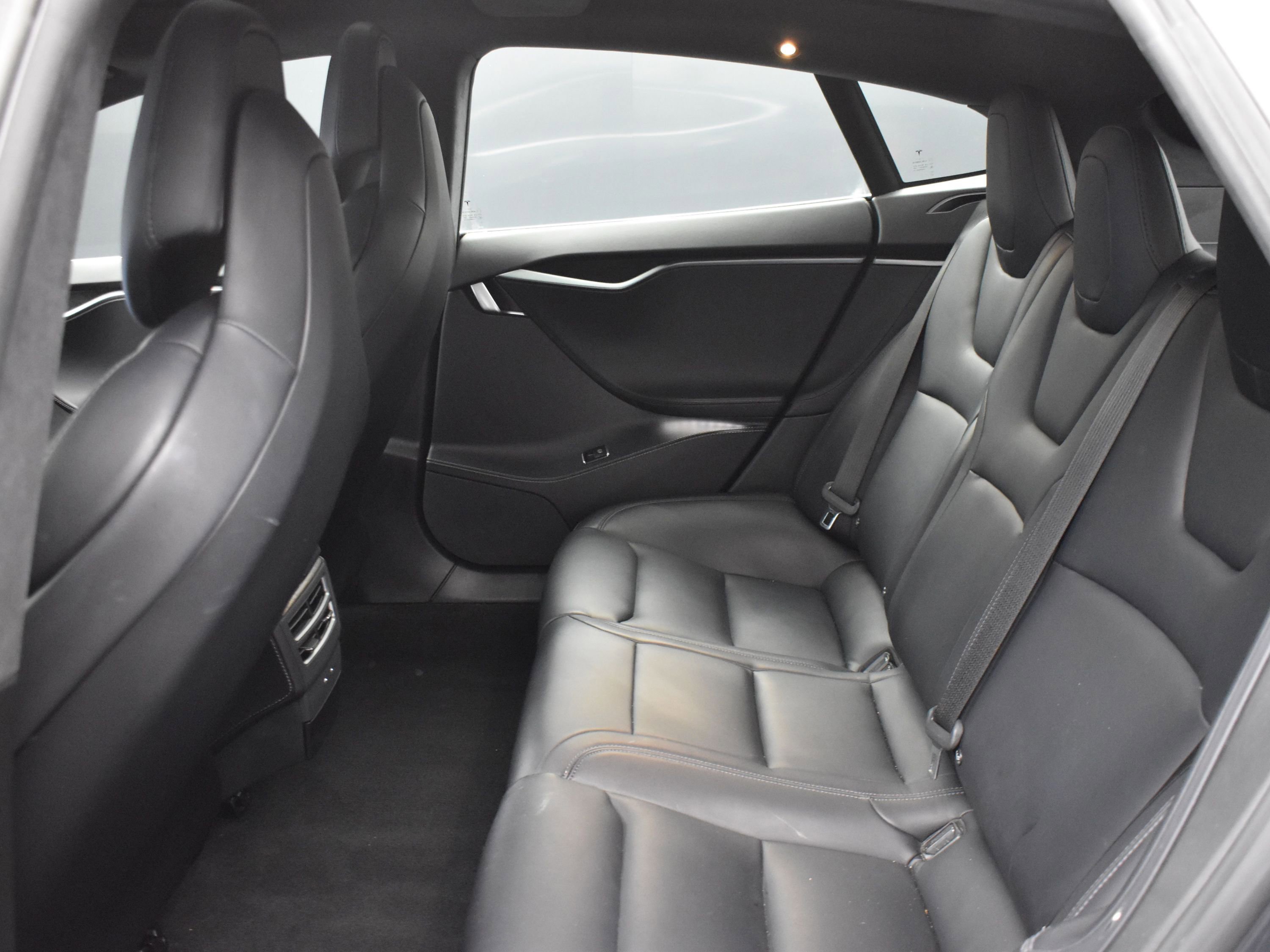 Used 2018 Tesla Model S AWD image 14