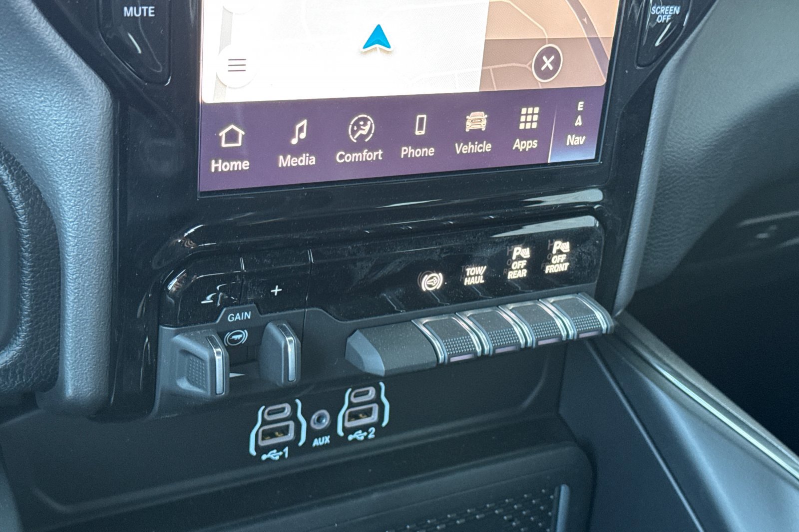 New 2026 RAM 2500 Laramie AWD/4WD image 19