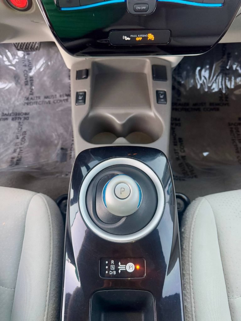 Used 2013 Nissan Leaf SV FWD image 16