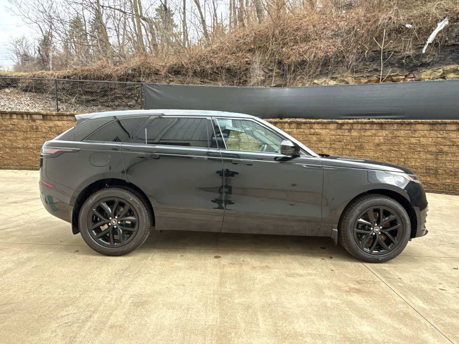 Used 2026 Land Rover Range Rover Velar Dynamic SE AWD/4WD image 7
