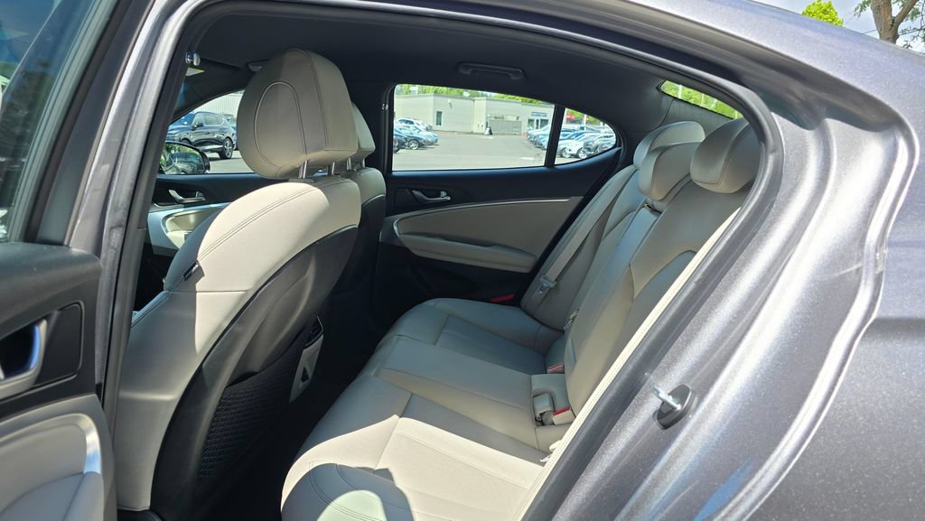 Used 2023 Genesis G70 2.0T AWD/4WD image 16