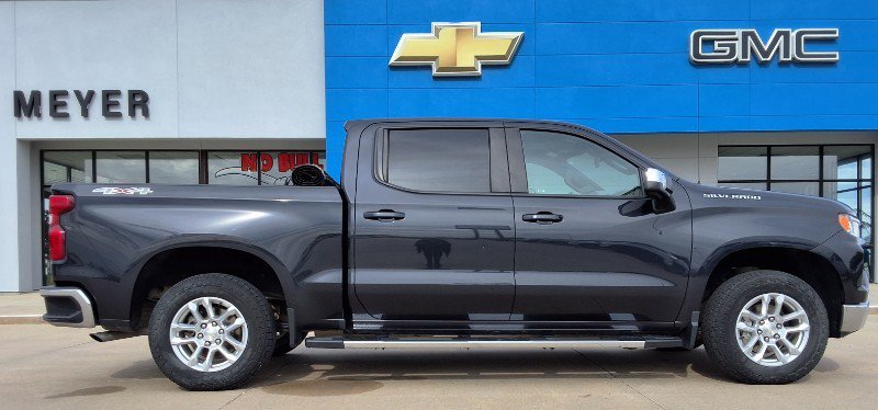 Used 2023 Chevrolet Silverado 1500 LT w/ Max Trailering Package AWD/4WD image 1