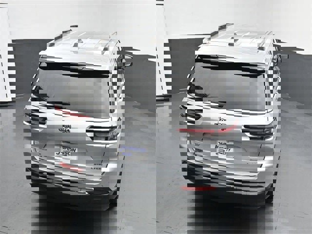 Used 2023 Jeep Grand Cherokee L Limited image 31