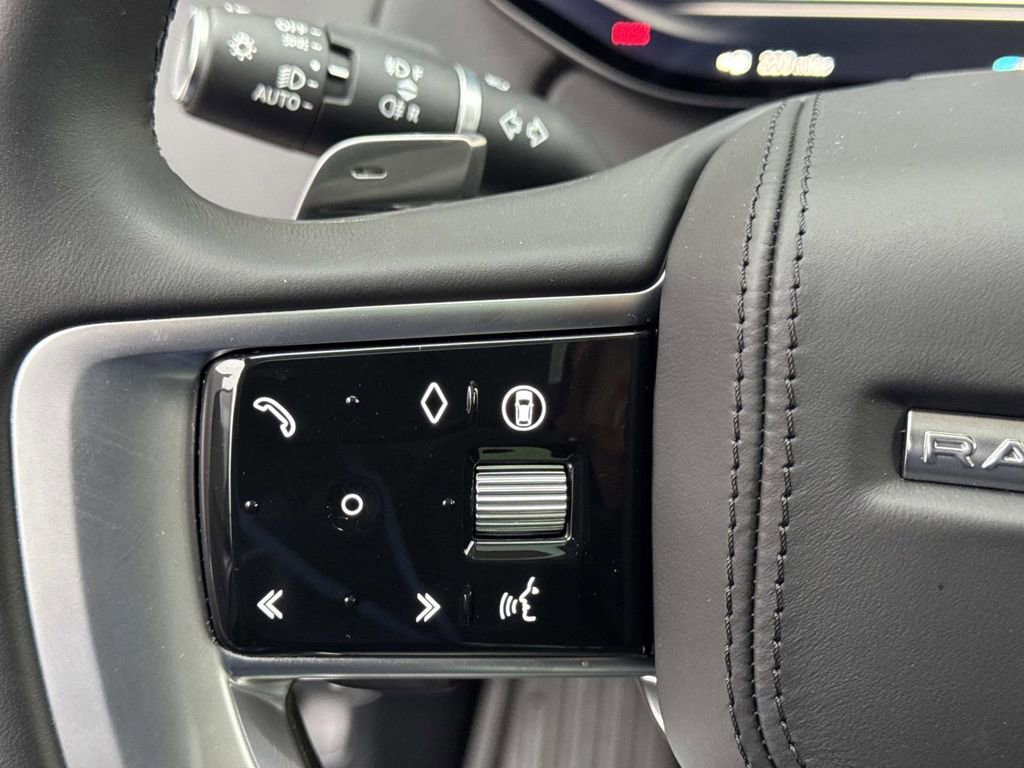 Certified 2024 Land Rover Range Rover SE AWD/4WD image 29