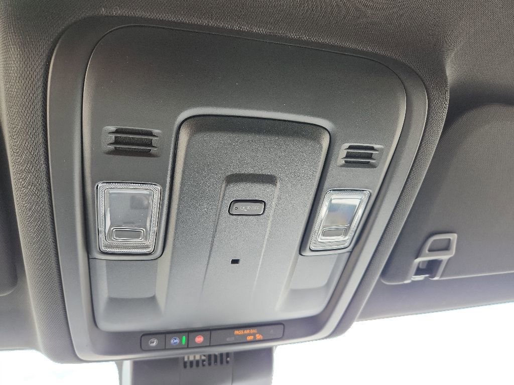 New 2026 Chevrolet Suburban LS w/ LS Custom Edition AWD/4WD image 22