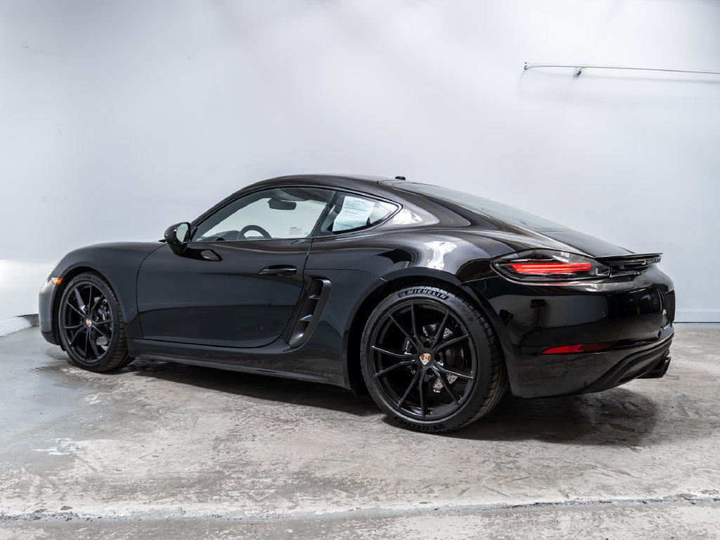 Used 2025 Porsche 718 Cayman RWD image 2