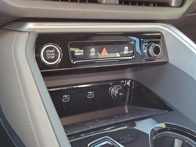 Used 2025 Audi Q5 Prestige AWD/4WD image 26