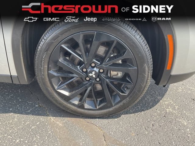 Used 2025 Mitsubishi Outlander 4WD Plug-In Hybrid image 18