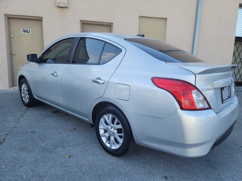 Used 2018 Nissan Versa SV w/ SV Special Edition Package FWD image 10