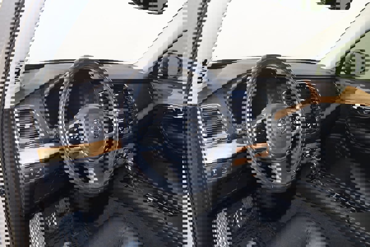 Used 2022 Volvo XC90 T6 Momentum w/ Climate Package image 28