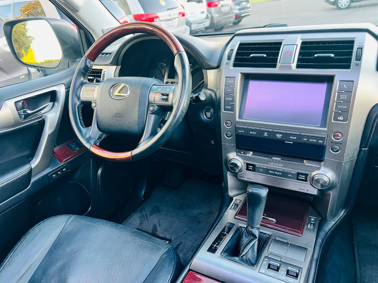 Used 2015 Lexus GX 460 w/ Premium Package AWD/4WD image 22