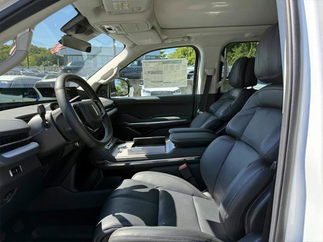 New 2025 Lincoln Navigator L Reserve image 12