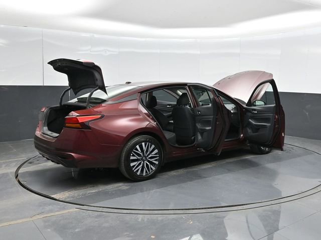 Used 2025 Nissan Altima 2.5 SV image 41