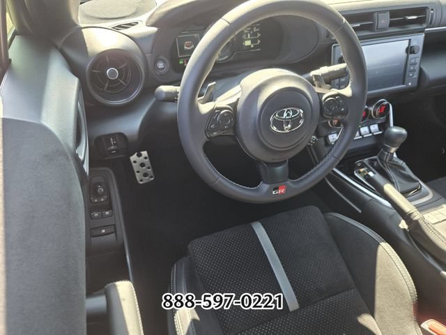 Used 2025 Toyota GR86 Premium RWD image 12