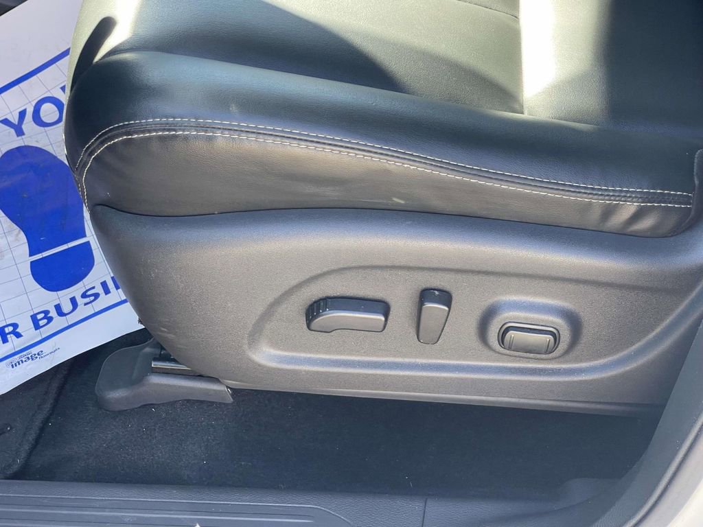 Used 2023 Nissan Murano SV w/ SV Midnight Edition Package image 18