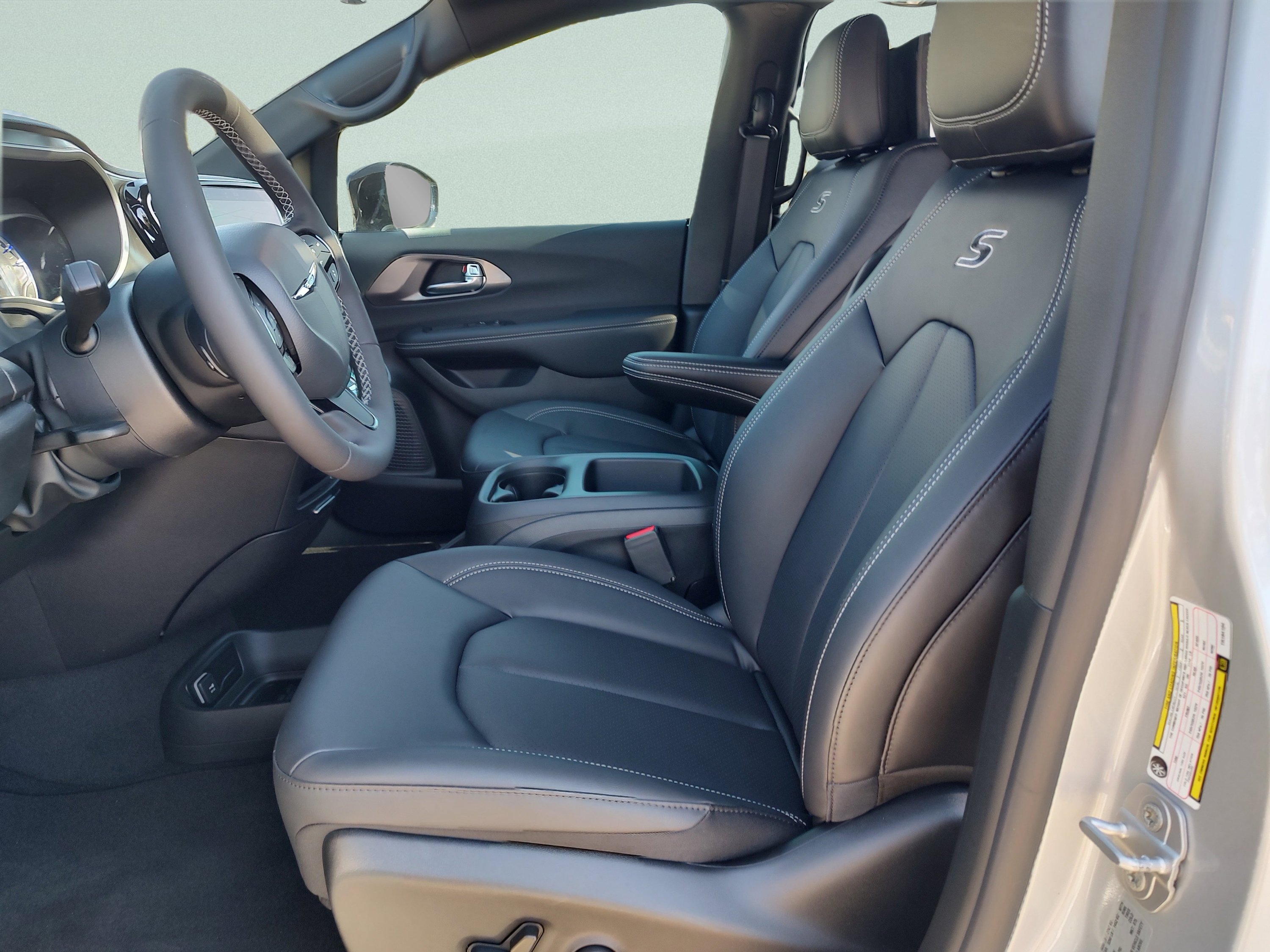 New 2026 Chrysler Pacifica Select FWD image 28