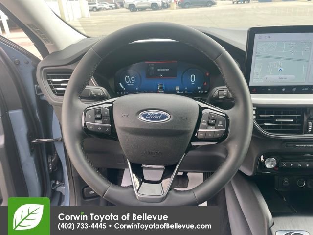 Used 2023 Ford Escape Platinum image 14