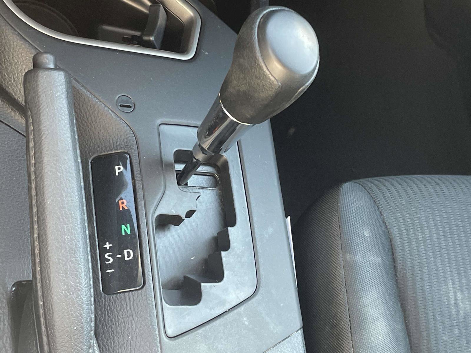 Used 2017 Toyota RAV4 LE video 2