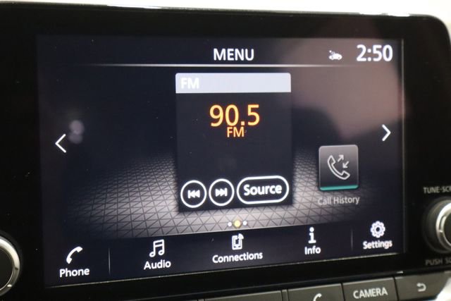 Used 2024 Nissan Rogue SV image 34